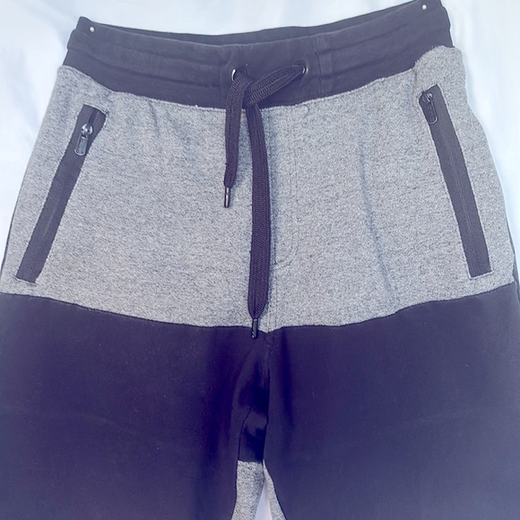 CSG Champs Sports Gently Worn Gear Men’s Fleece Shorts Size M Gray/Black - Picture 3 of 10